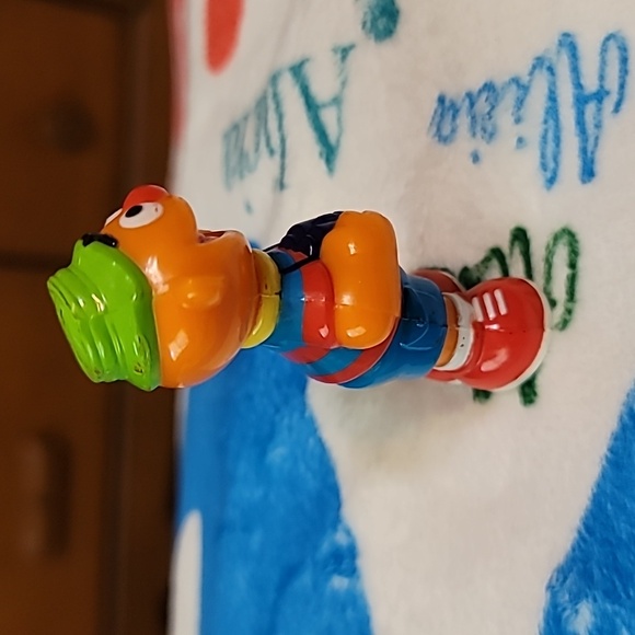 Vintage Ernie with binoculars PVC Figure Sesame Street Cake Topper - Picture 2 of 5